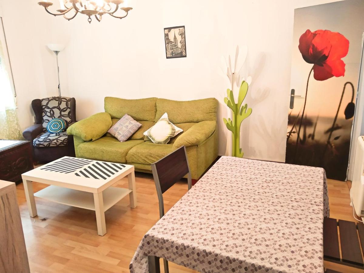 La Casa De Lola, C/gascona, *